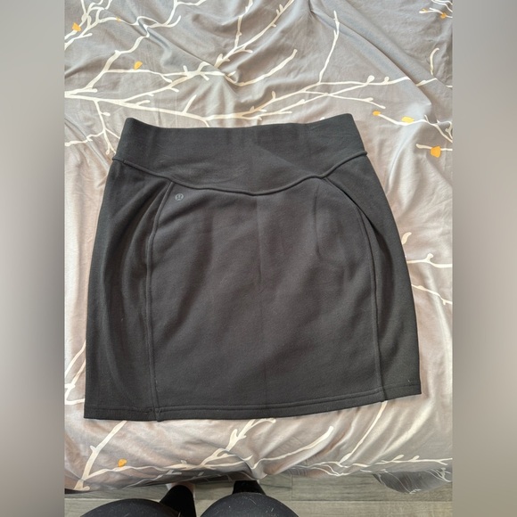 Lululemon scuba mini skirt - Picture 4 of 4
